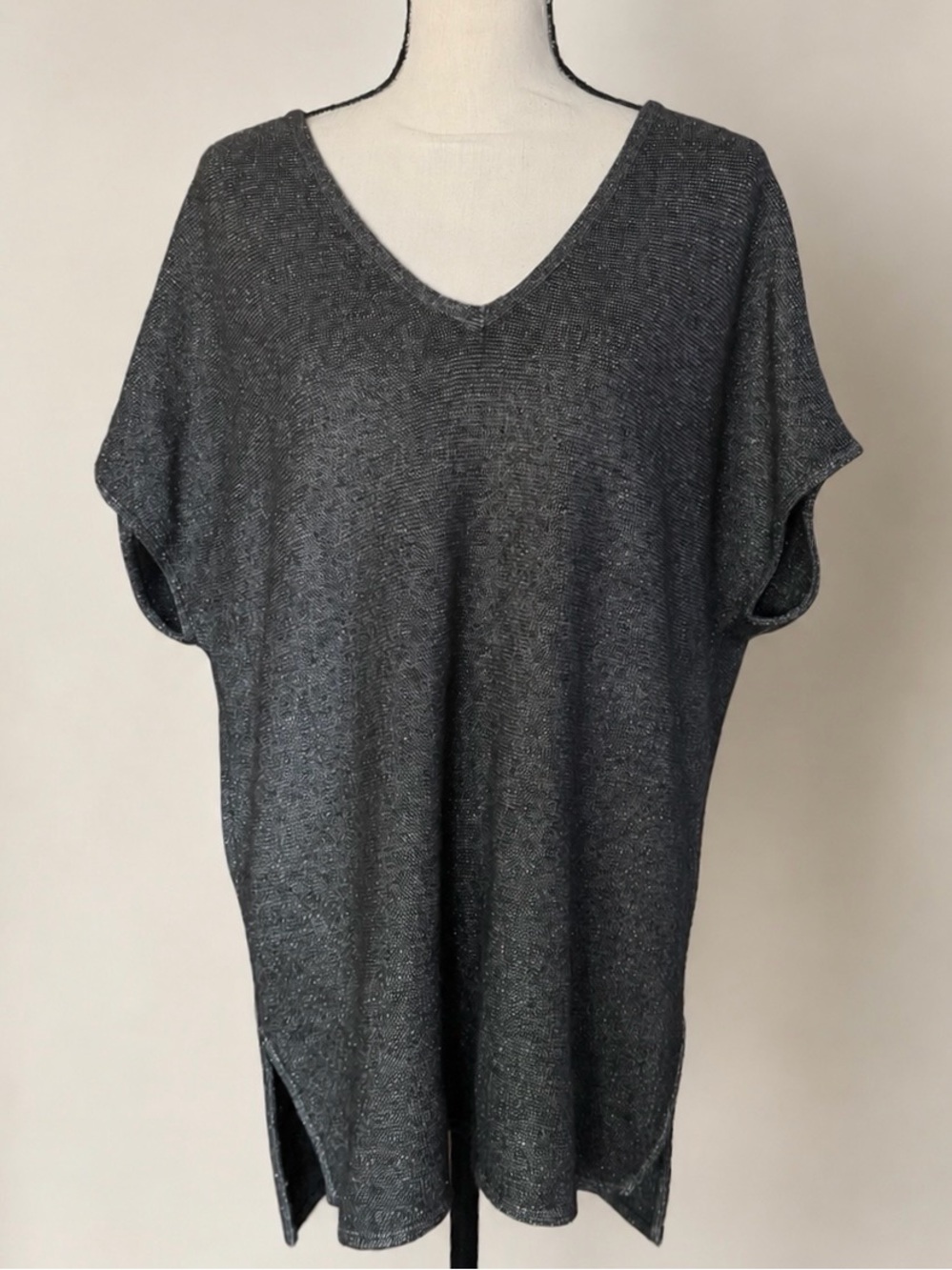Neiman Marcus Cashmere Collection | Metallic V-Neck Tunic Sweater | Size S